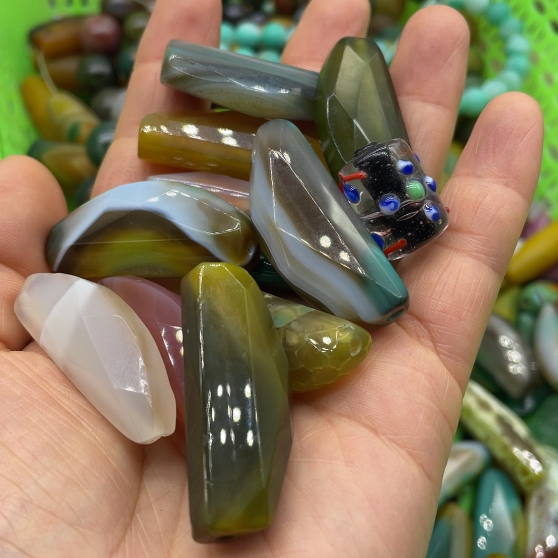 玛瑙/玉髓珠宝半成品未镶嵌月亮款