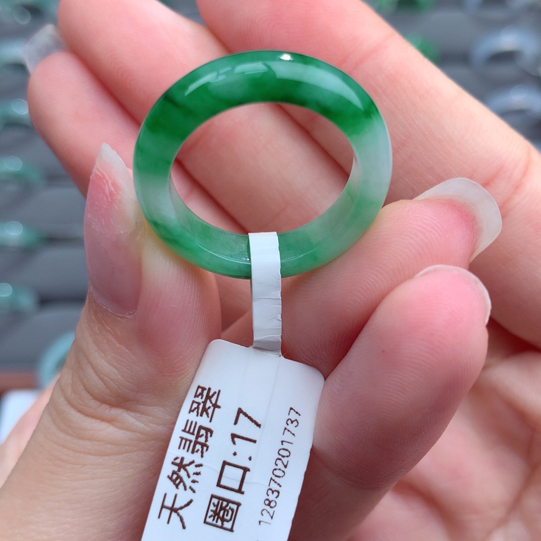 翡翠未镶嵌戒指天然