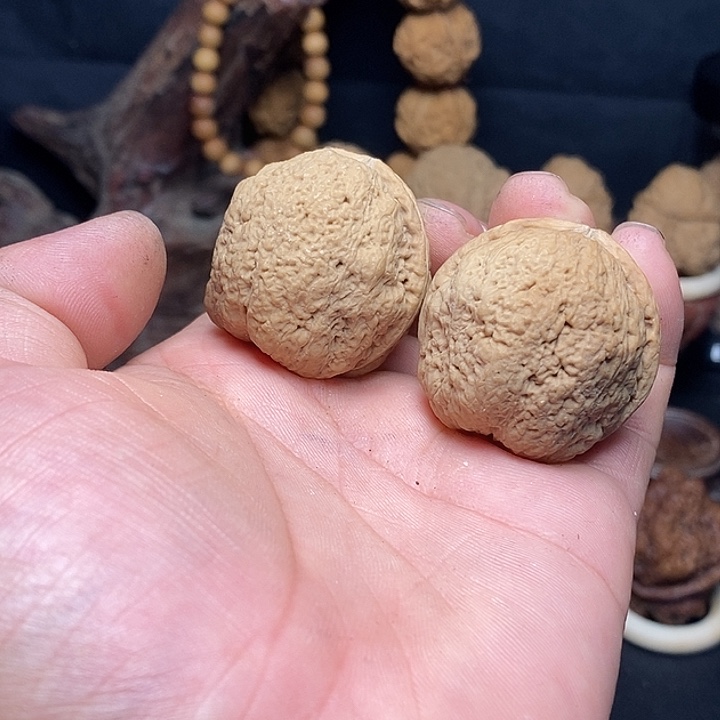 文玩核桃吊坠云南铁核桃68