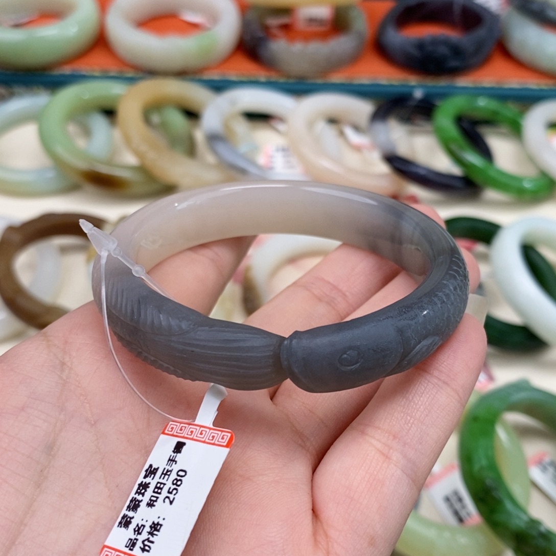 溺***雪未镶嵌手镯和田玉55.3定制