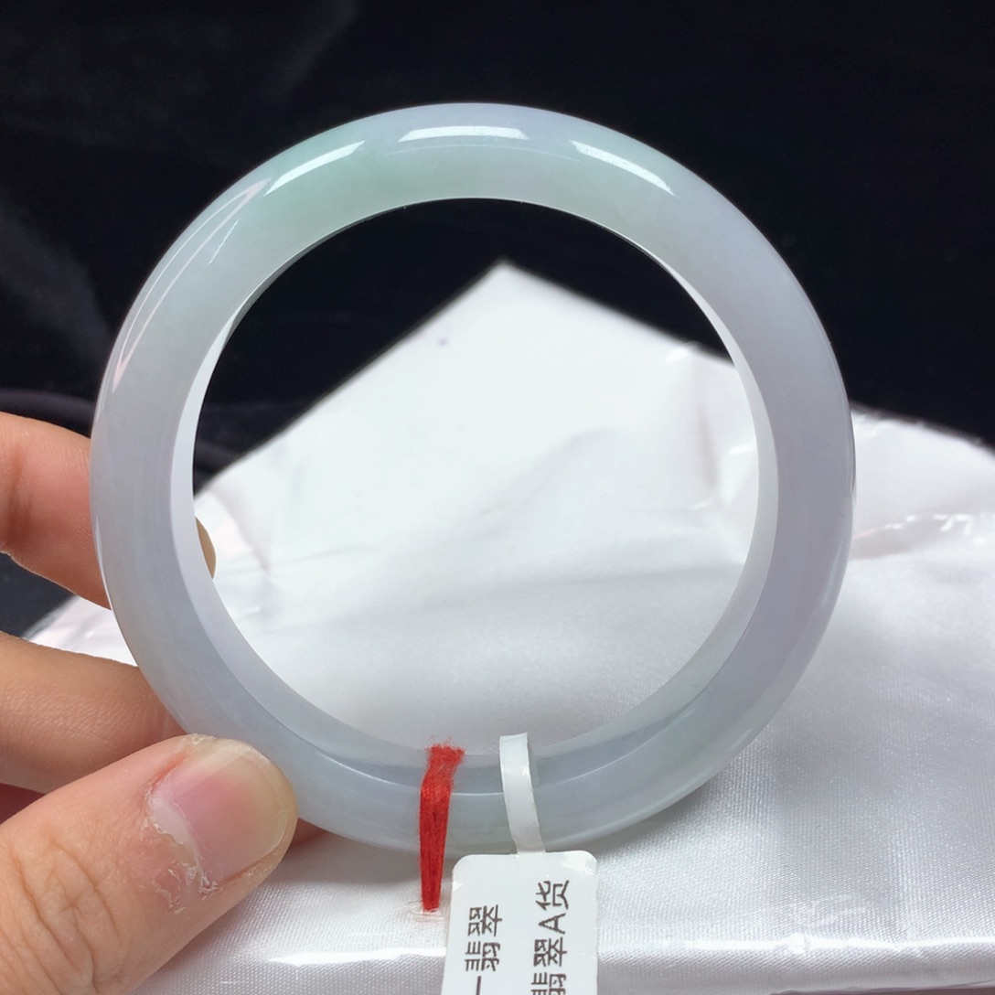 翡翠手镯（圆镯）未镶嵌60.5