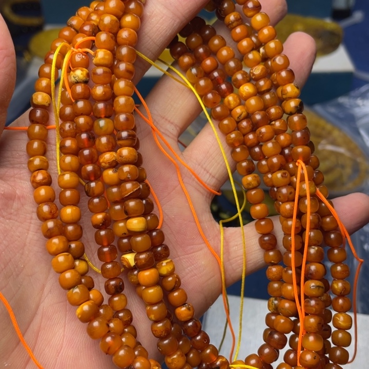 未镶嵌琥珀珠宝奇石