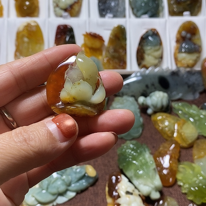 三***二蛇纹石玉合金颈饰