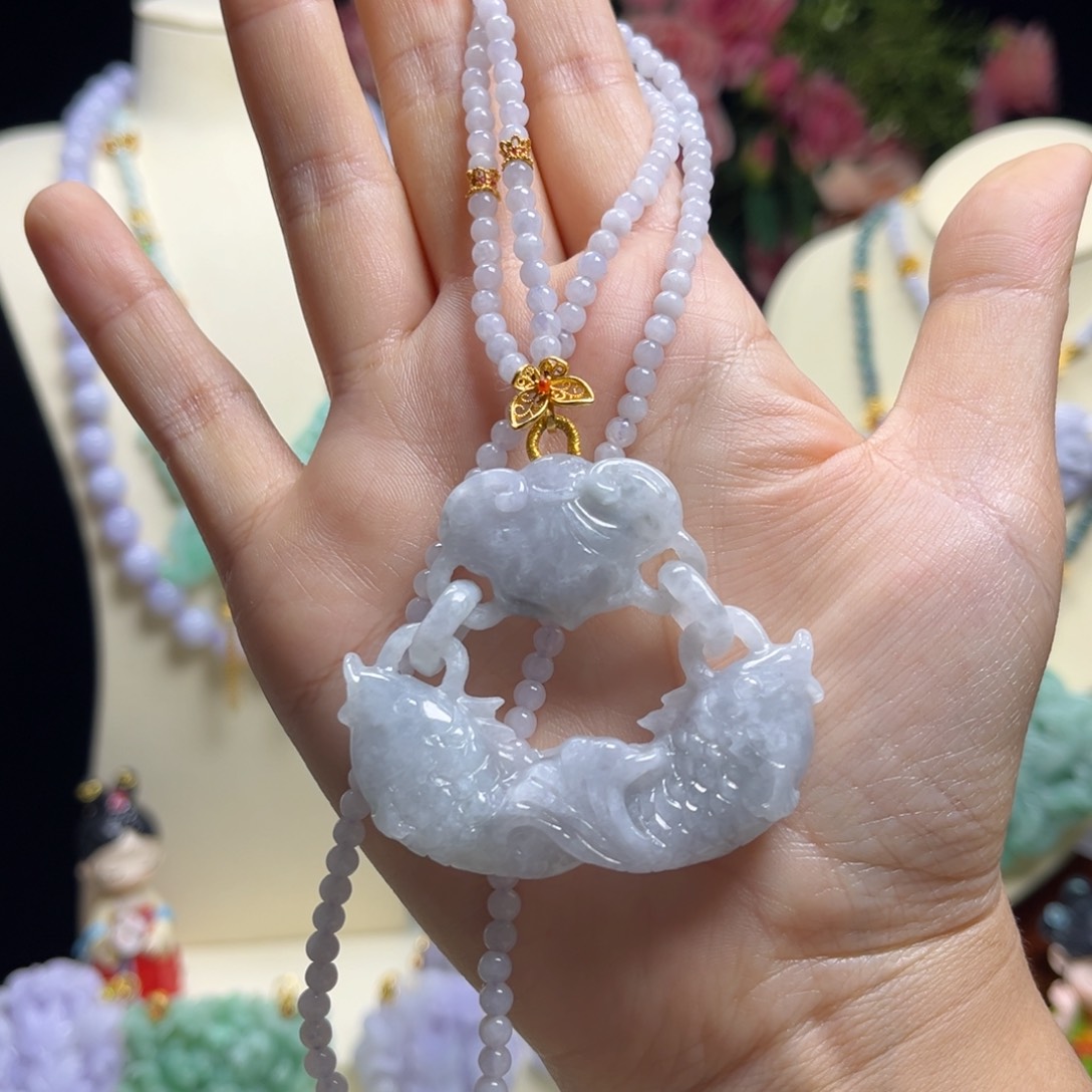 翡翠颈饰未镶嵌双鱼