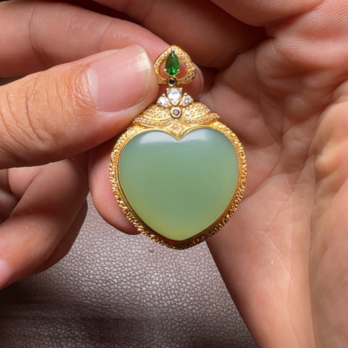 【闪购商品】和田玉颈饰18K金镶嵌王***8