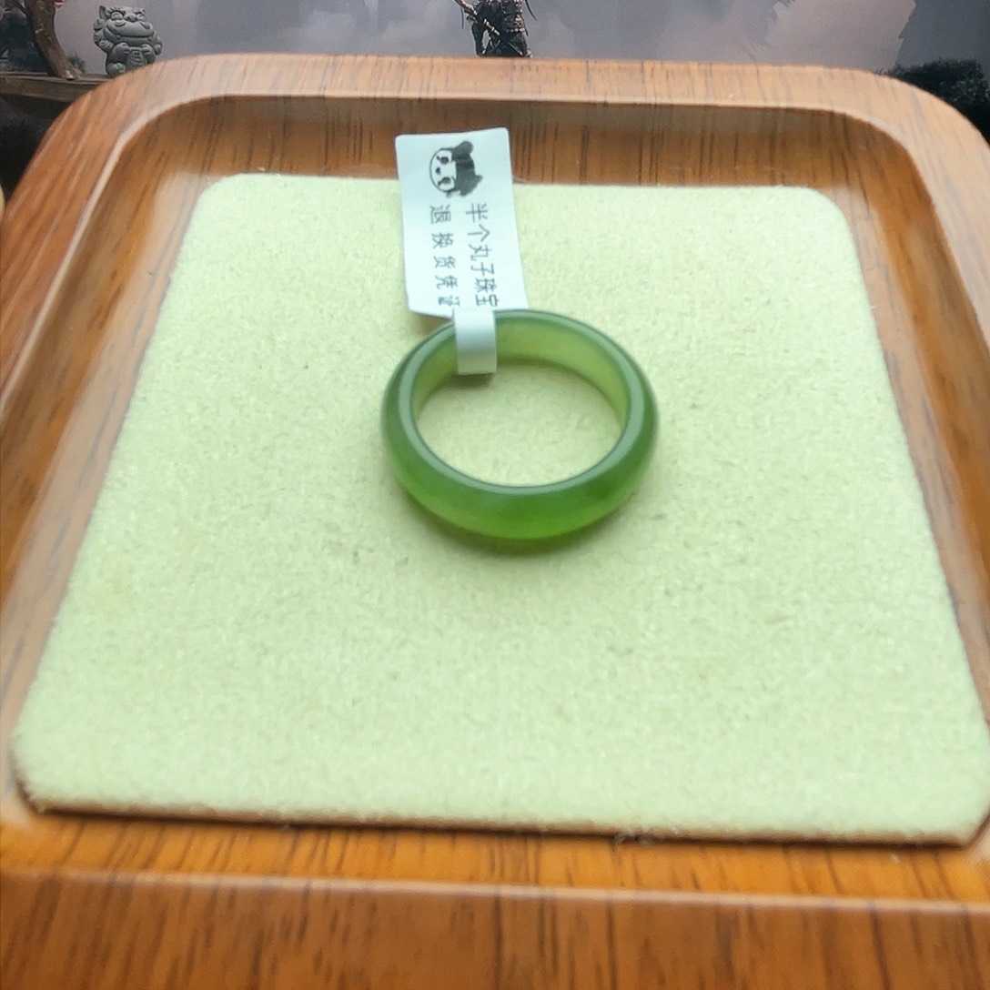 和田玉戒指未镶嵌碧玉无黑点果绿色一口翠17号