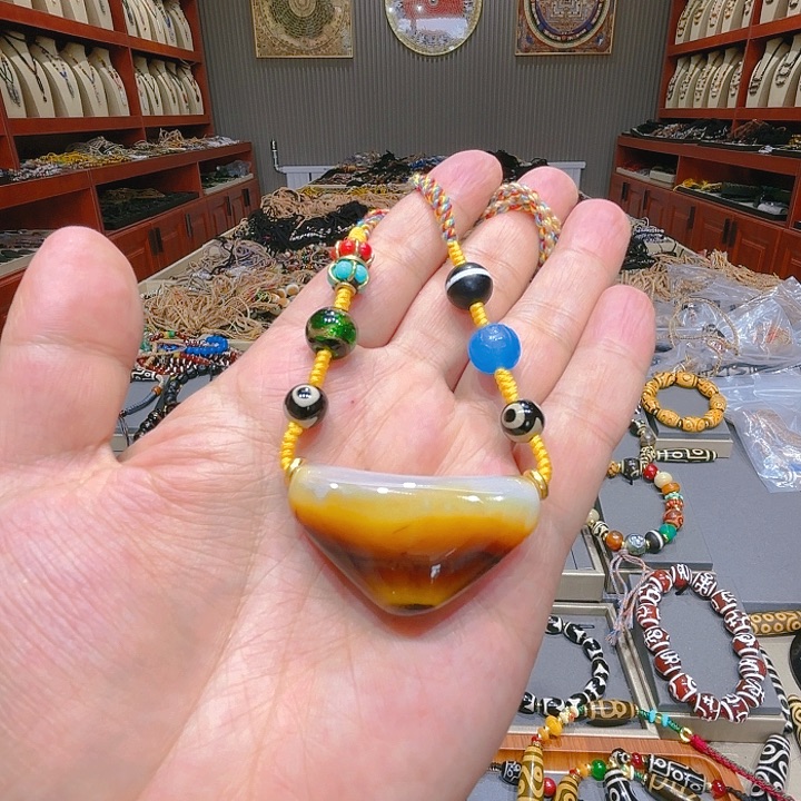 未镶嵌玛瑙/玉髓珠宝奇石