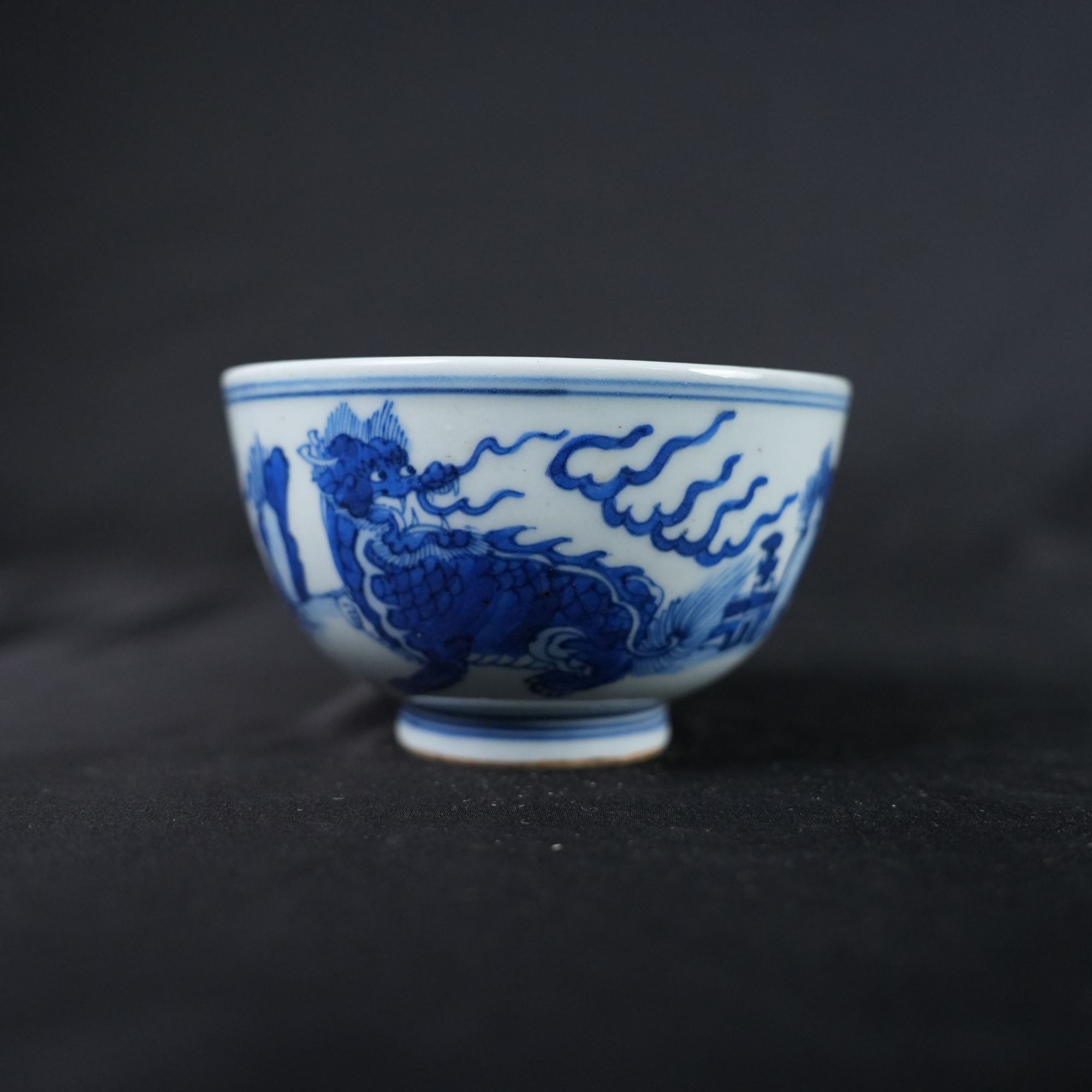 H0183青花狮子小碗摆件
