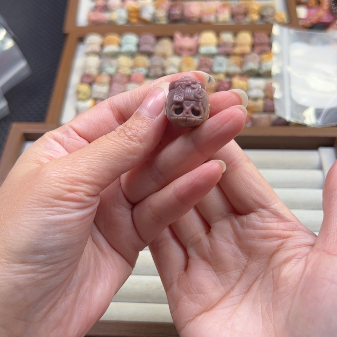 ****～石英质玉未镶嵌珠宝半成品