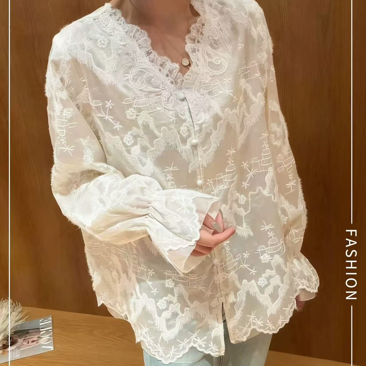 LL琳欧洲站法式满绣蕾丝宫廷袖衬衫设计感小众小仙女衬衣25185