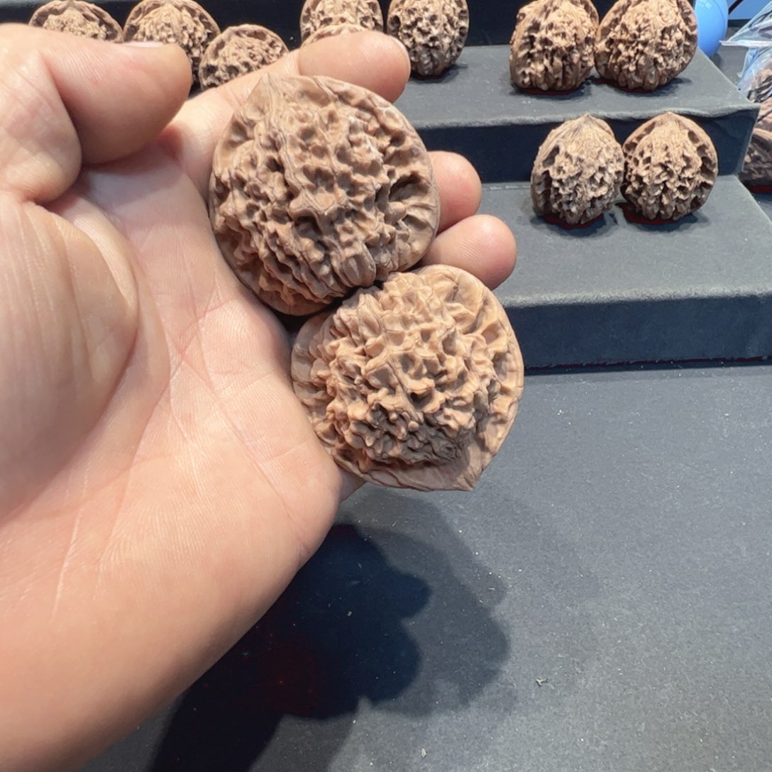 飞***鱼文玩核桃吊坠秦岭生态文玩核桃
