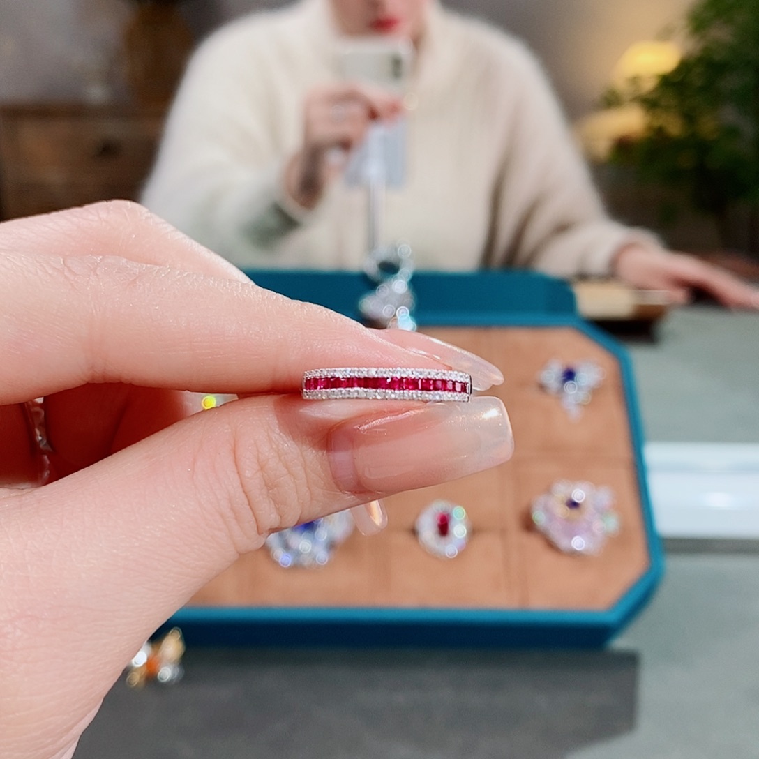 红宝石戒指18K金镶嵌0.39ct