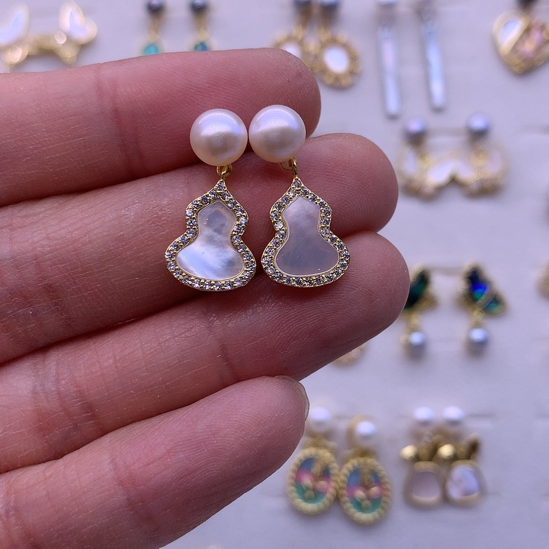 淡水珍珠耳饰合金