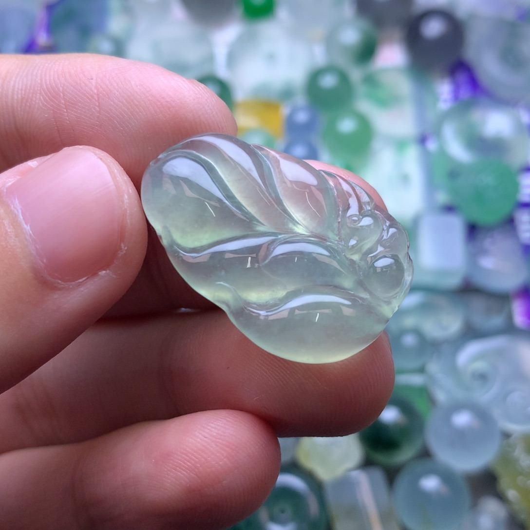 定制翡翠未镶嵌挂件