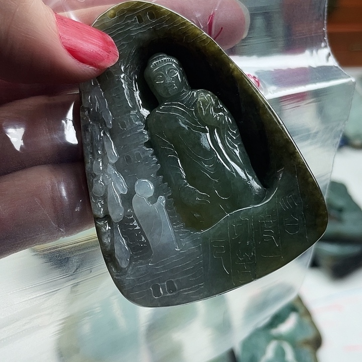 五***之翡翠未镶嵌颈饰毛货