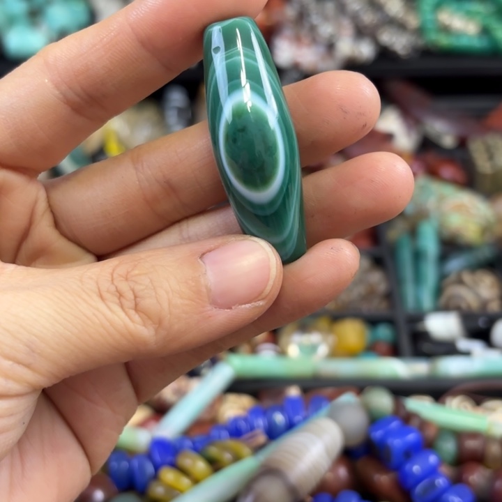 红***玛瑙/玉髓未镶嵌颈饰