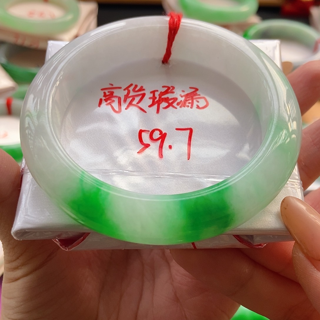未镶嵌手镯翡翠F*r手镯