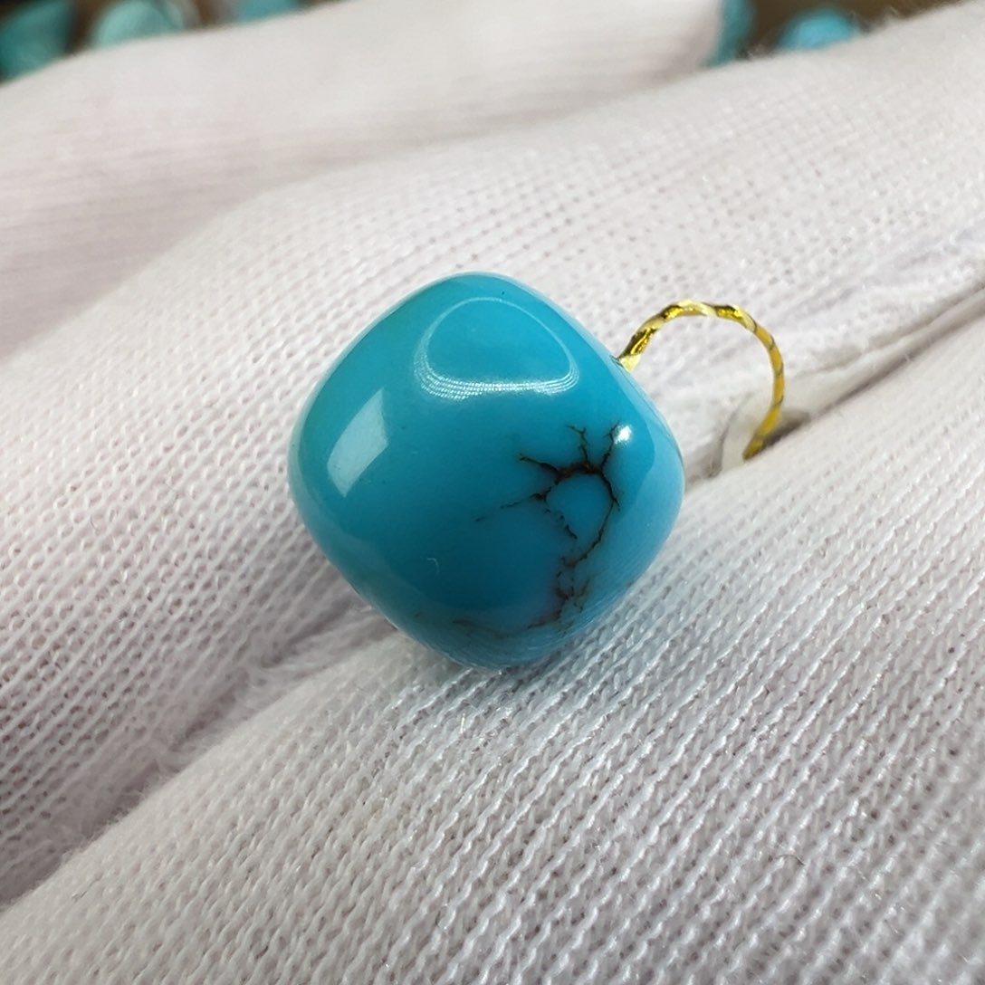 绿松石配饰未镶嵌