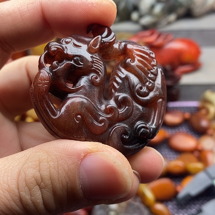 未镶嵌蛇纹石玉颈饰