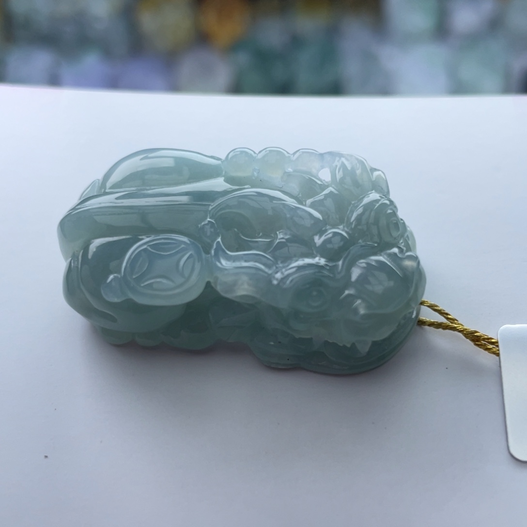 翡翠颈饰未镶嵌进****瓜貔貅