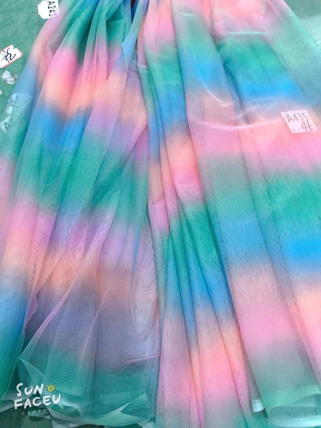 彩虹网纱布料可做衣服连衣裙宽1.5米长4米