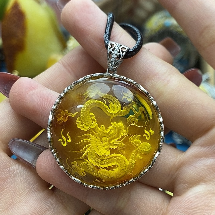 琥珀颈饰未镶嵌吊坠