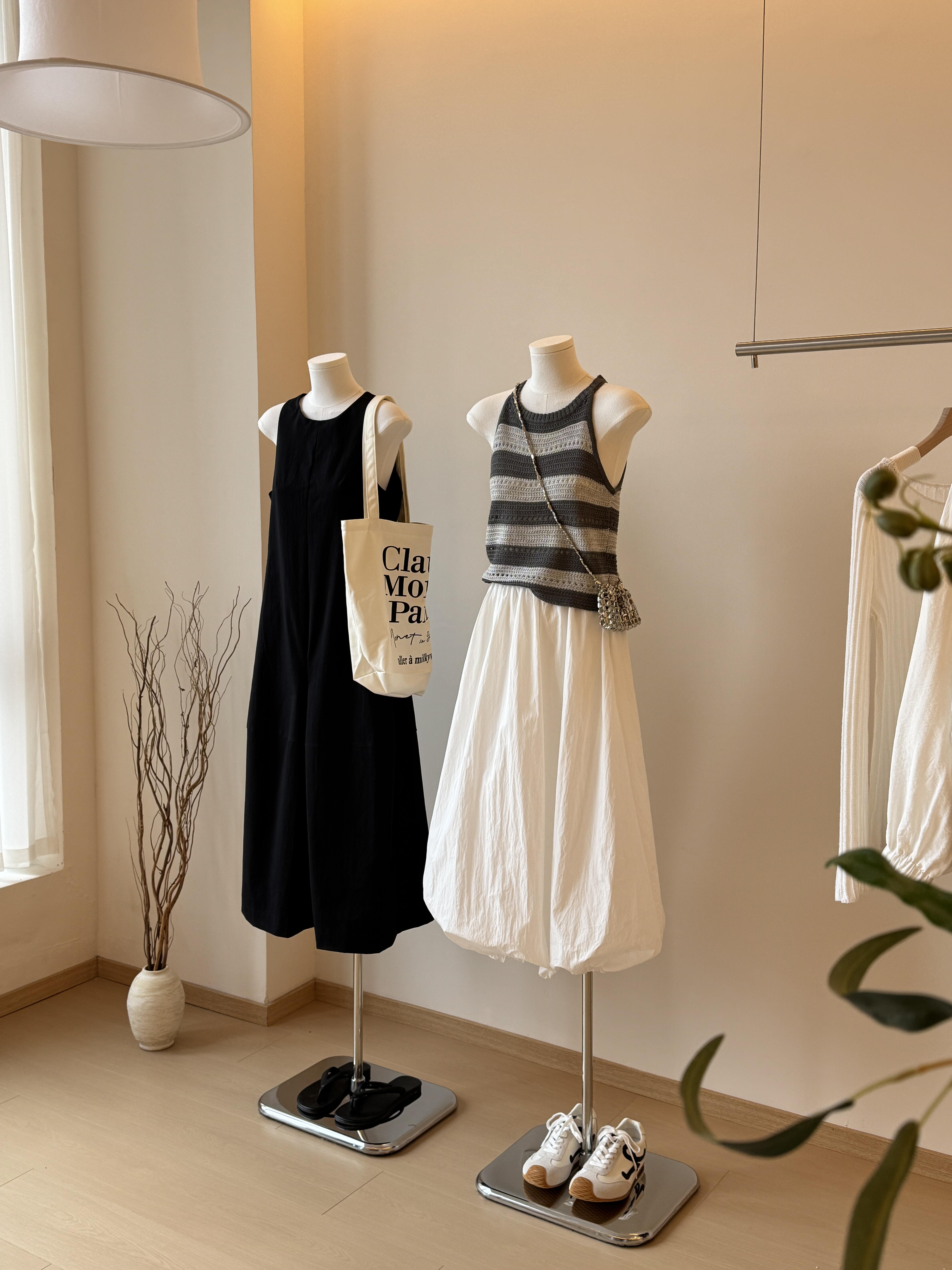 不褪色短裙连衣裙无袖时尚立领方领洋气堆堆袖背心裙