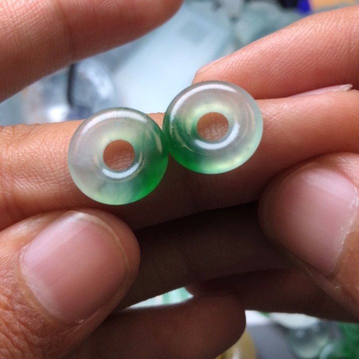 定制翡翠未镶嵌挂件