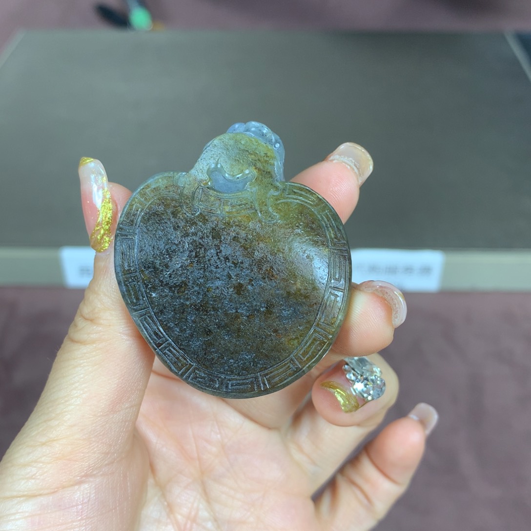 和田玉把件未镶嵌中*