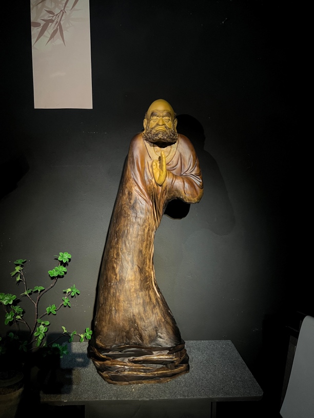 —行者·达摩  家居手工雕刻摆件 香樟木:长36-宽22-高100-重52斤