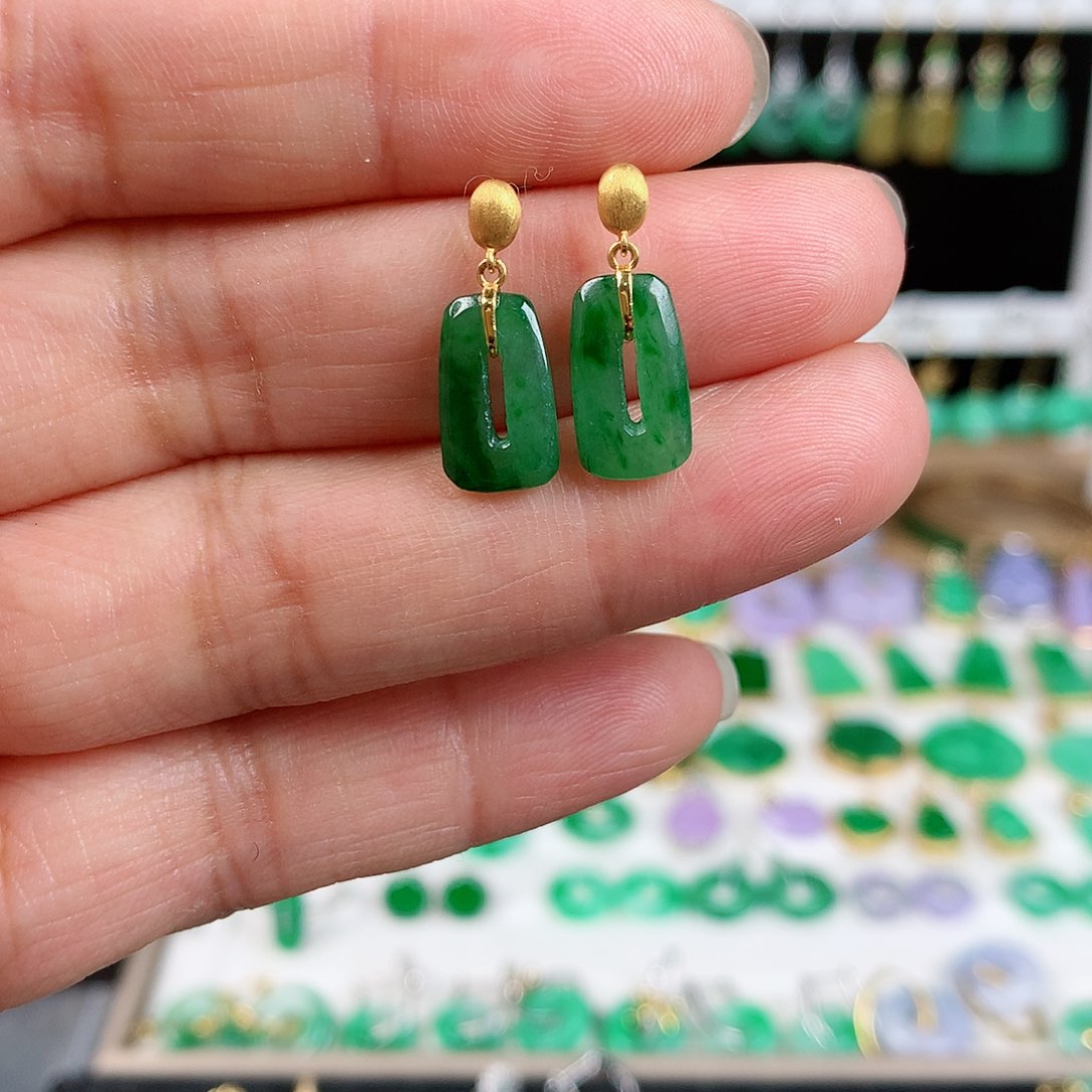 翡翠耳饰18K金镶嵌的