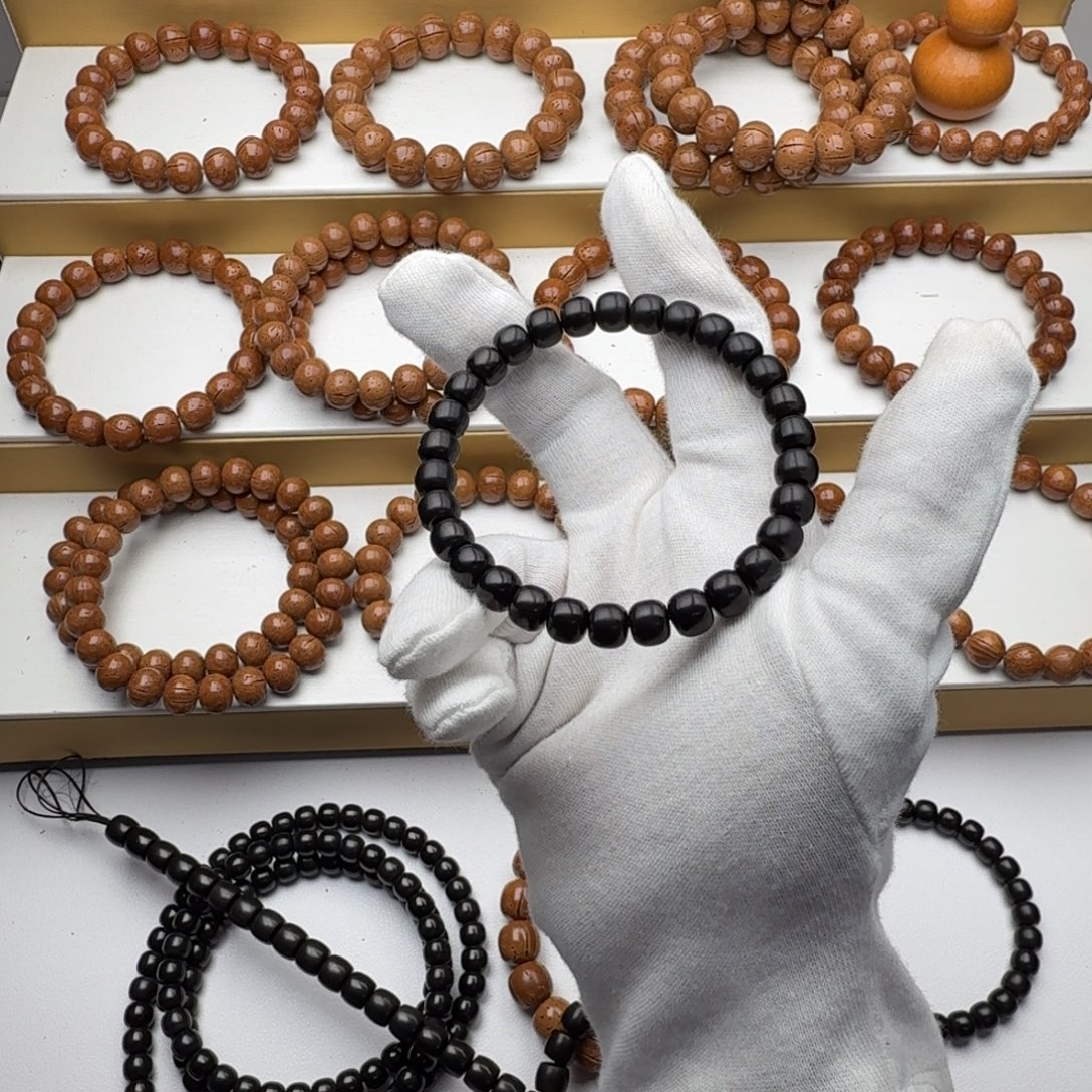 王***五吊坠桃核极致归原红魔桃核