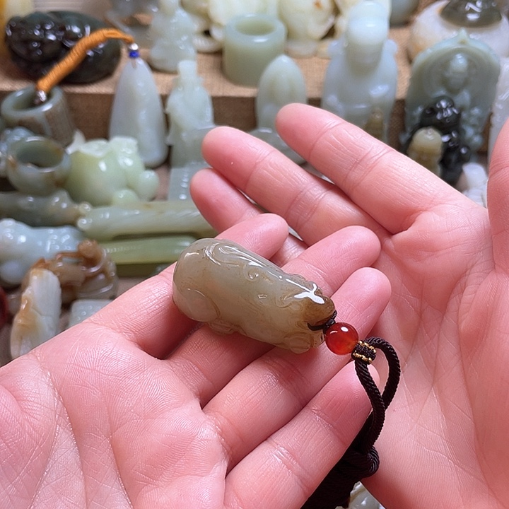 和田玉颈饰未镶嵌你****你