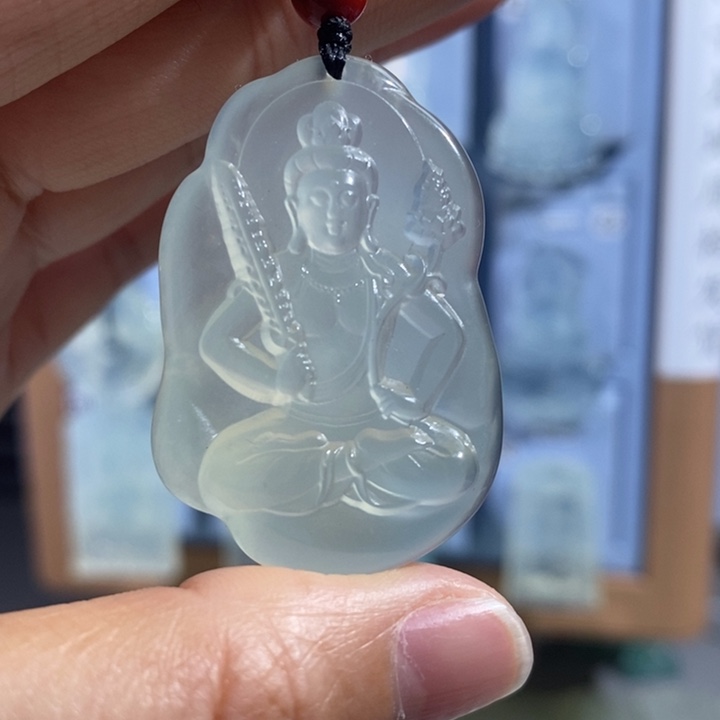 岫玉未镶嵌颈饰吊坠