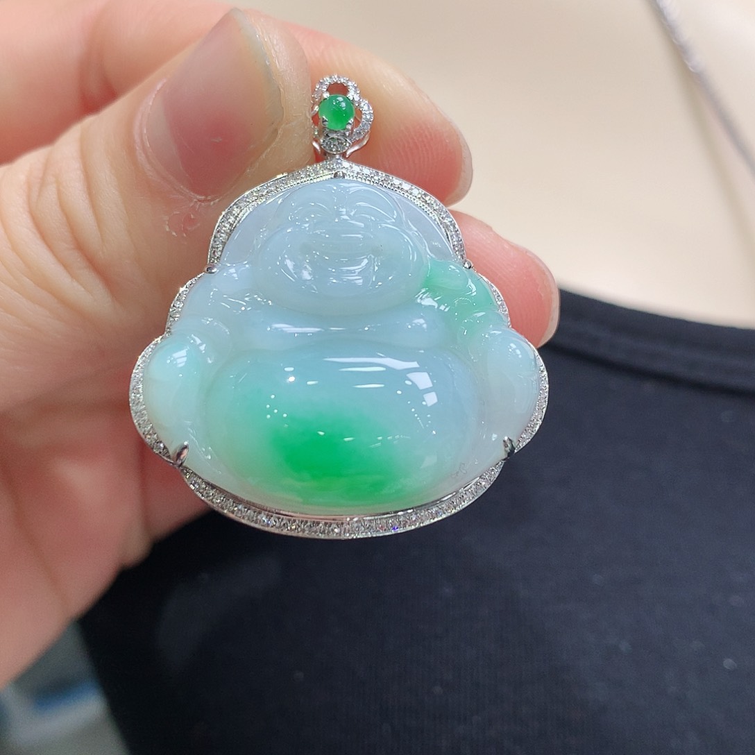 翡翠颈饰18K金镶嵌佛公