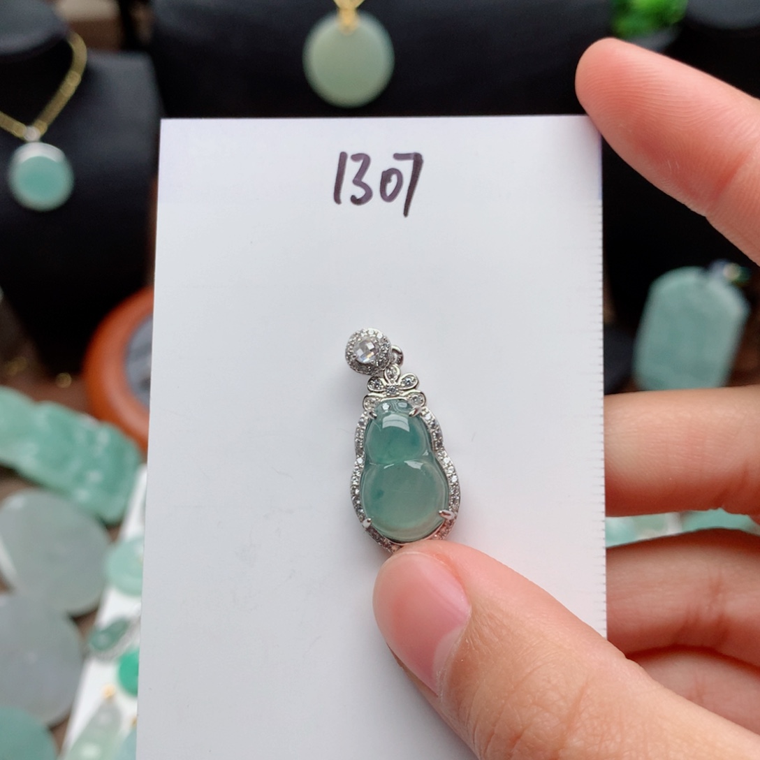 翡翠颈饰银S925镶嵌H**n吊坠