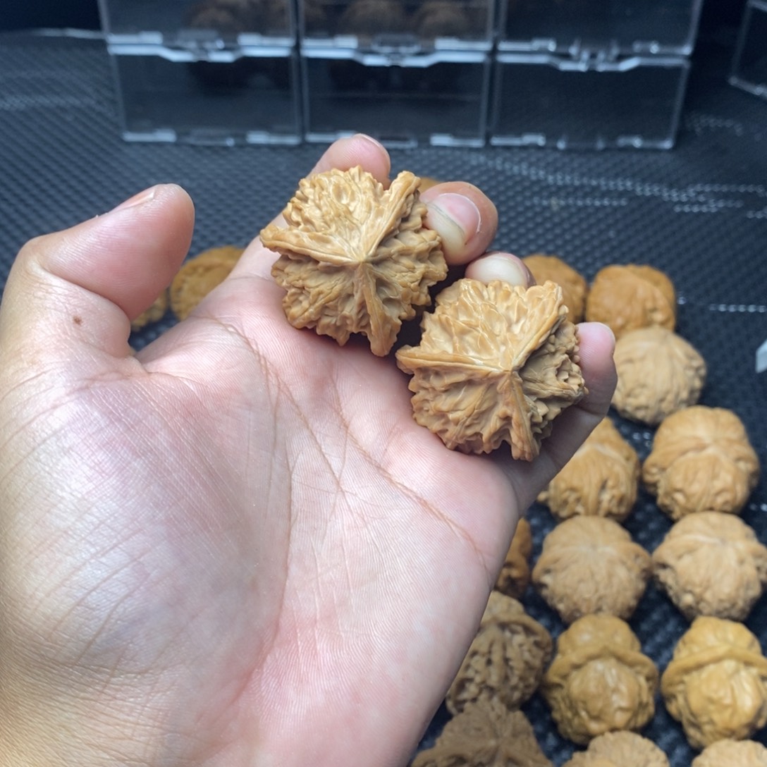 吊坠文玩核桃盘山3棱全品38