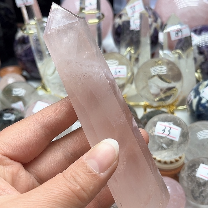 芙蓉石162克粉水晶柱未镶嵌