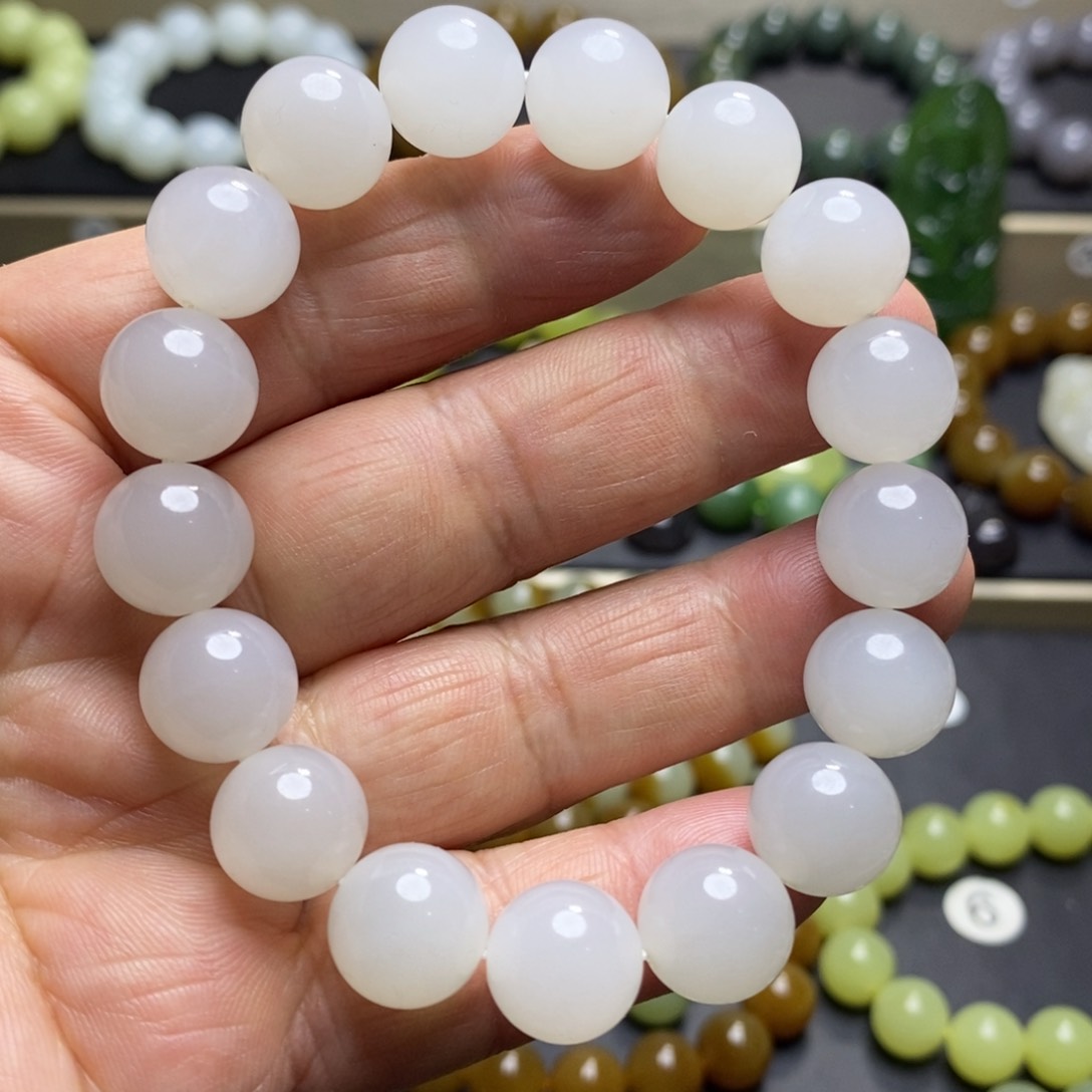 和田玉手串未镶嵌