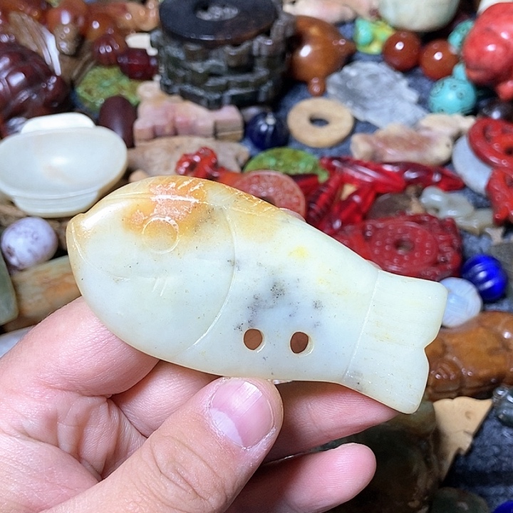 和田玉未镶嵌颈饰100