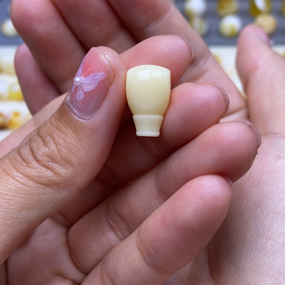 琥珀珠宝奇石未镶嵌超**赫