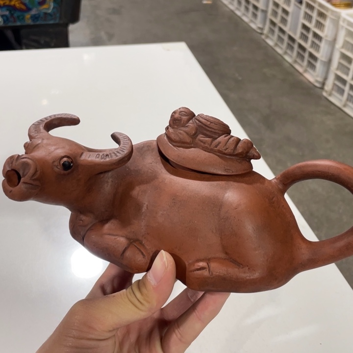 紫砂茶壶老厂紫砂壶一件。