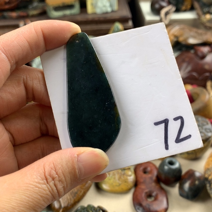 岫岩河磨玉（透闪石质玉）手把件未镶嵌