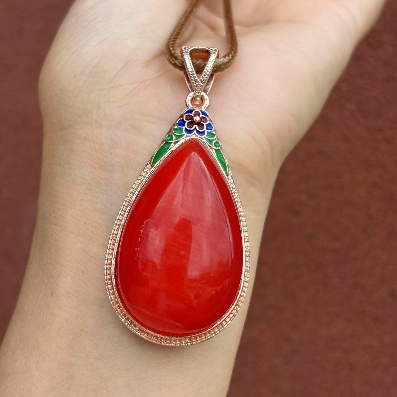 474-红色水滴吊坠