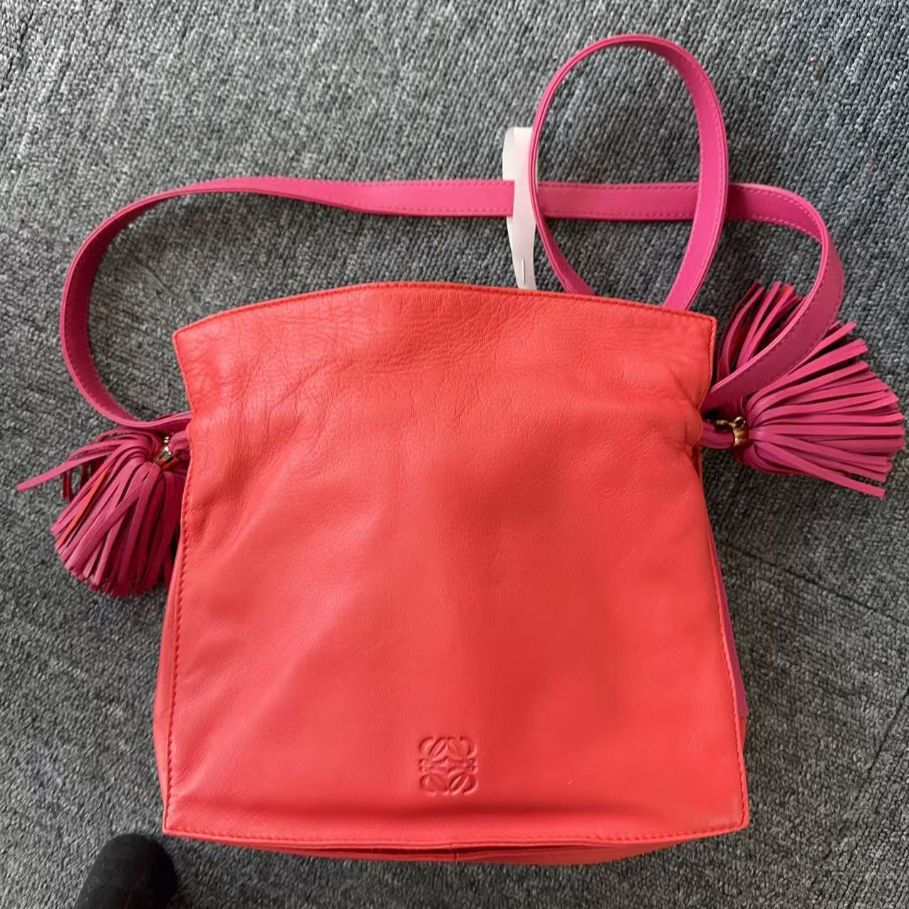 95新 LOEWE/罗意威 罗意威红色邮差单肩斜挎包-