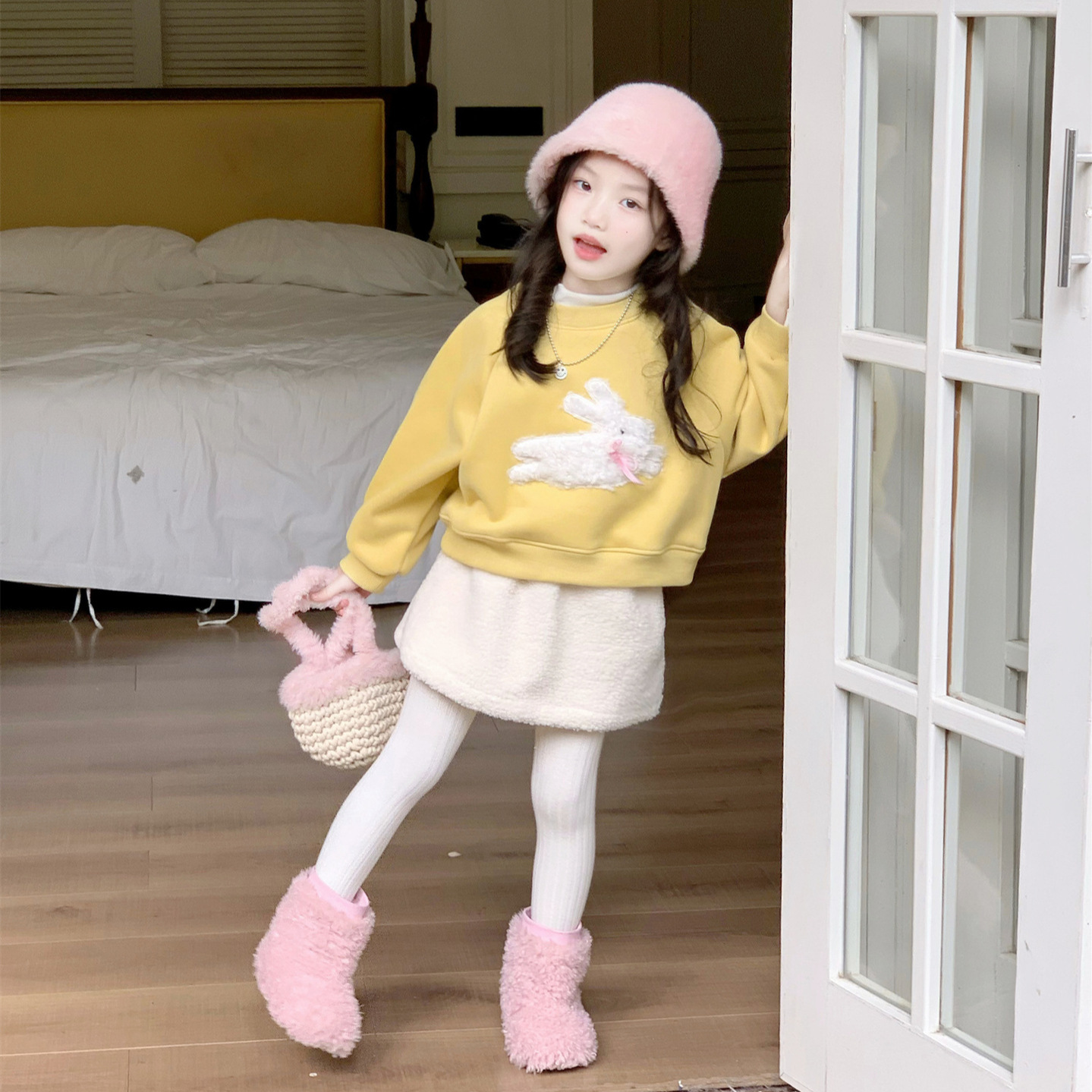 大橙子Studio女童冬季奶黄小兔加绒加厚卫衣卡通贴布上衣半裙套装