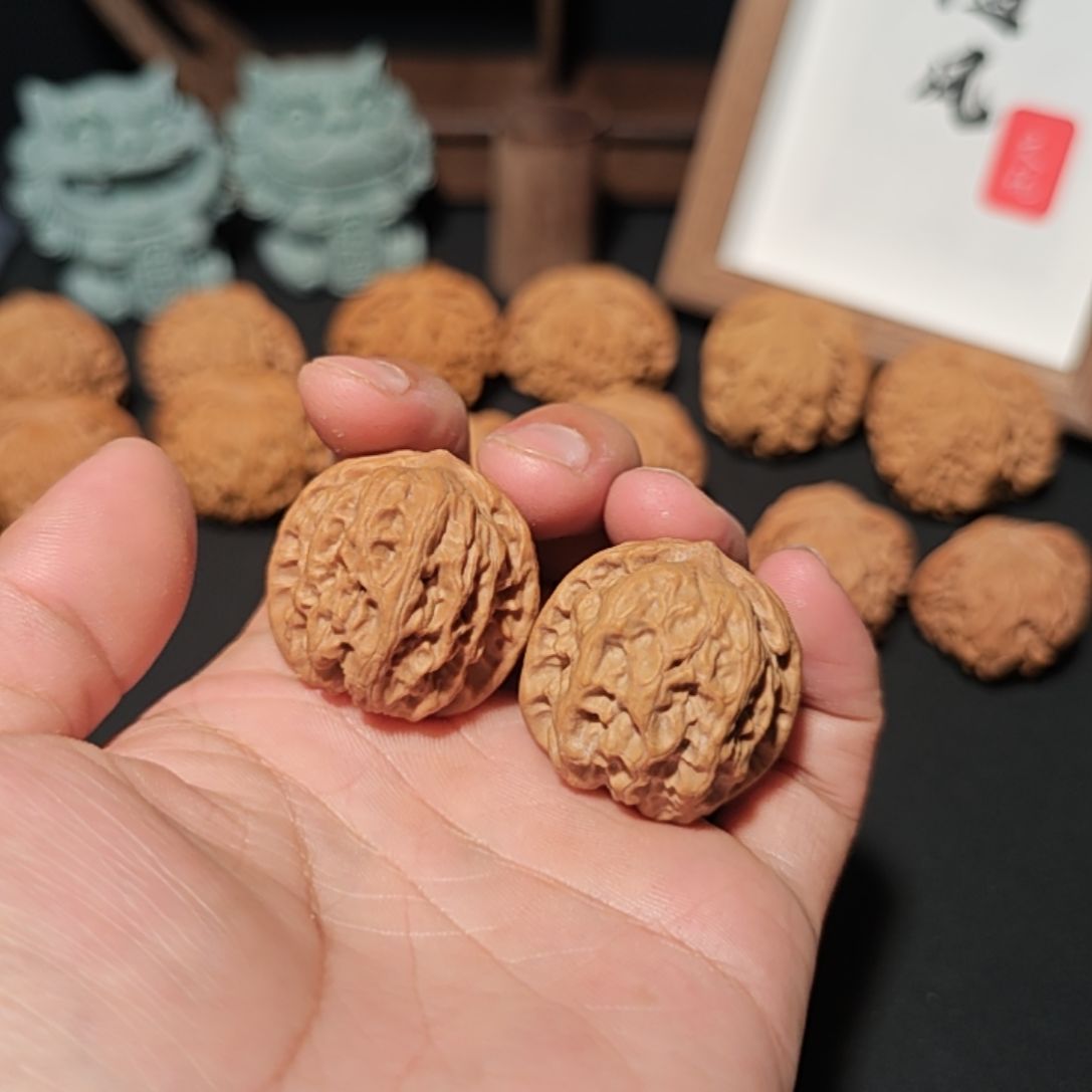 核桃把件32尺寸野狼