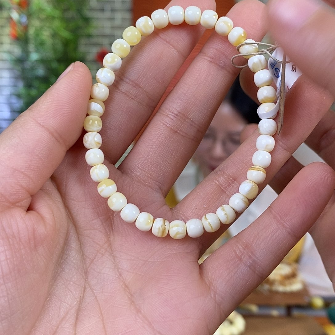 蜜蜡裸石未镶嵌蜜蜡手串5.5mm