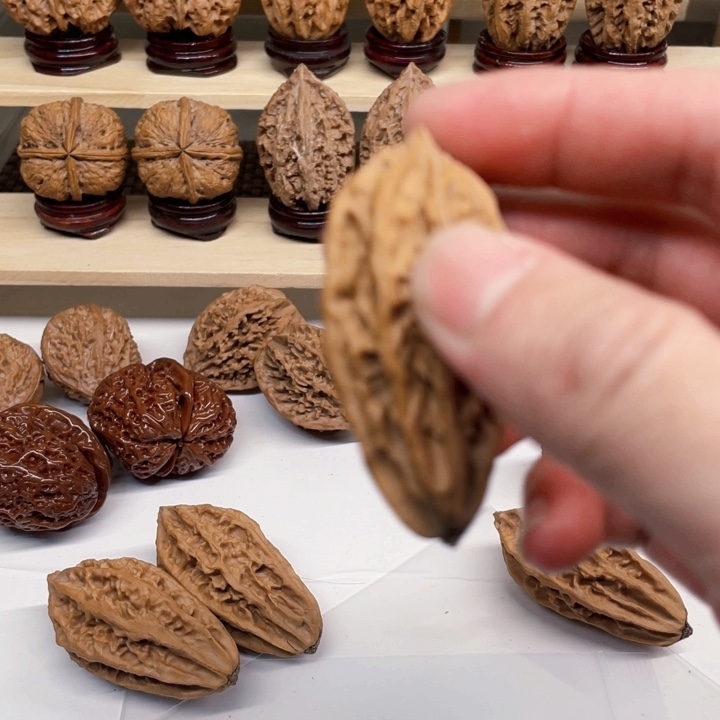 文玩核桃把件老**菜柳叶的