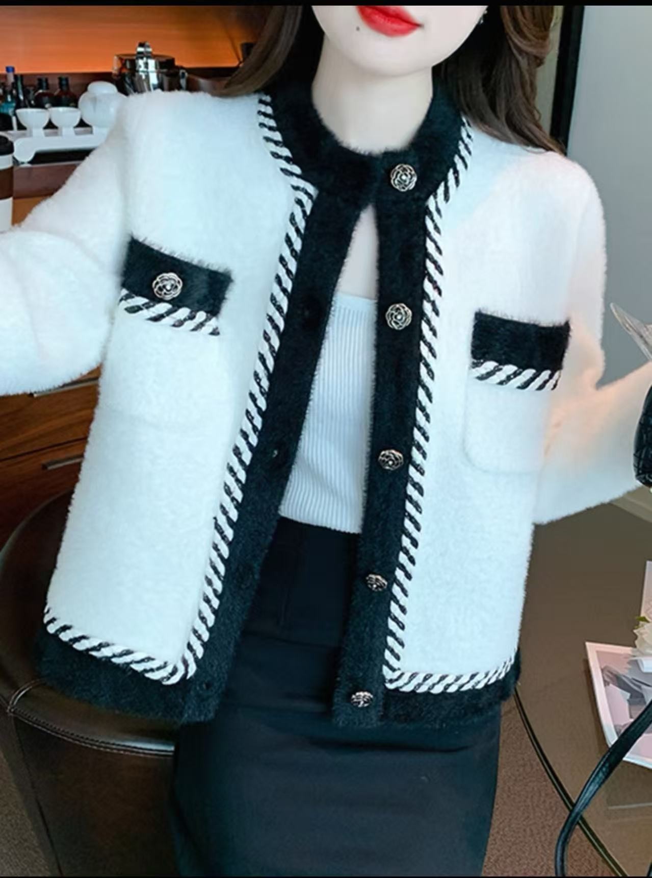 轻职风秋季春季直下摆纯色厚款短外套拼接格子圆领女